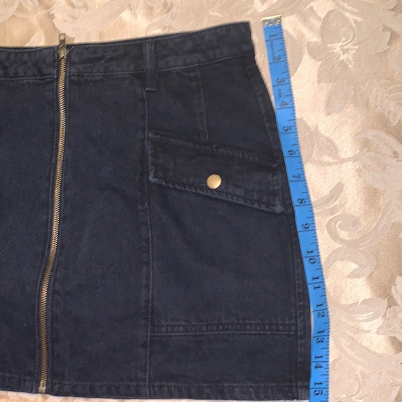 Forever 21 Denim Mini-Skirt, Size L - Picture 6 of 7